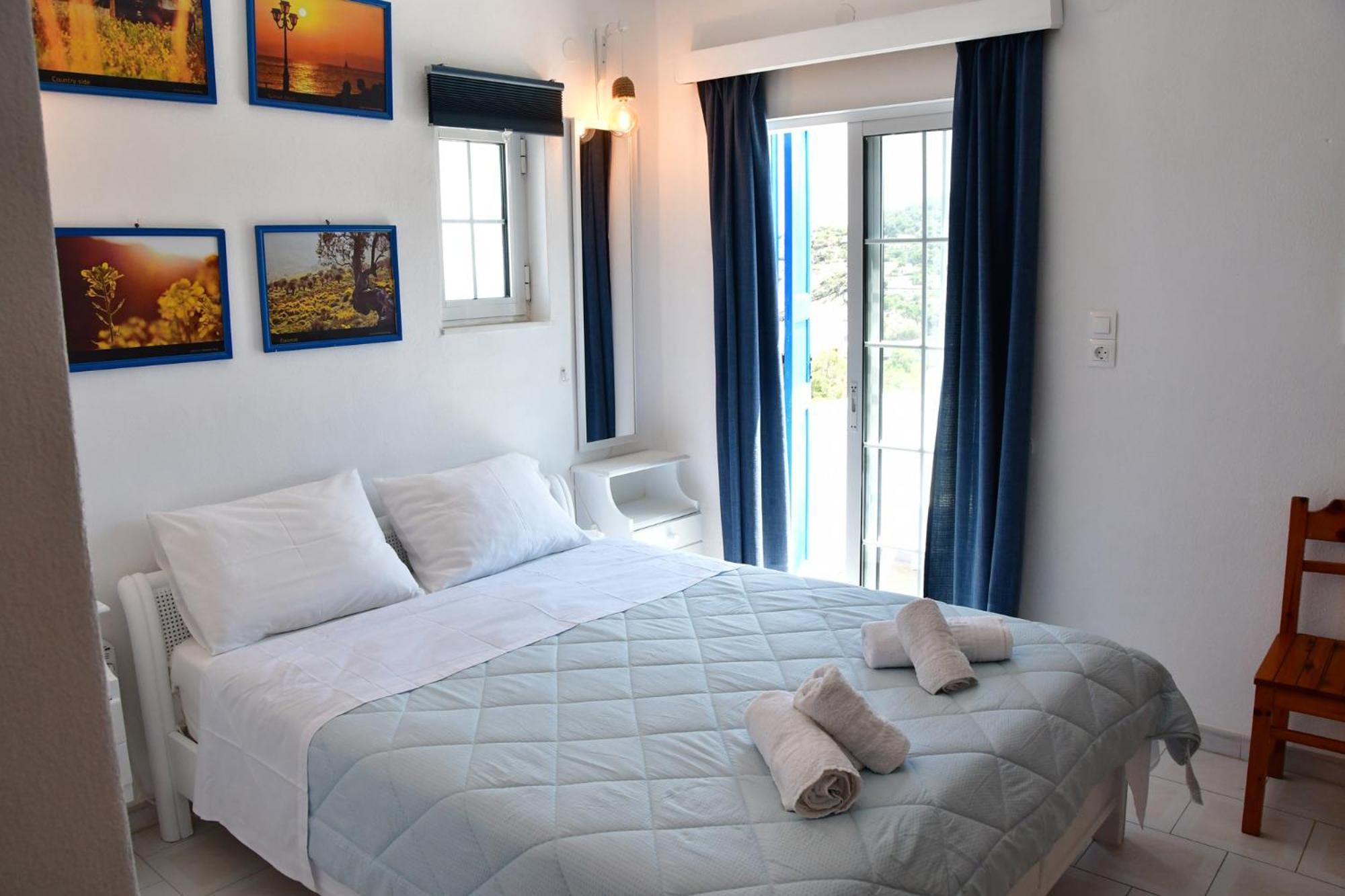 Blue Dolphin Studios&apartment Apartahotel Vagia (Aegina)