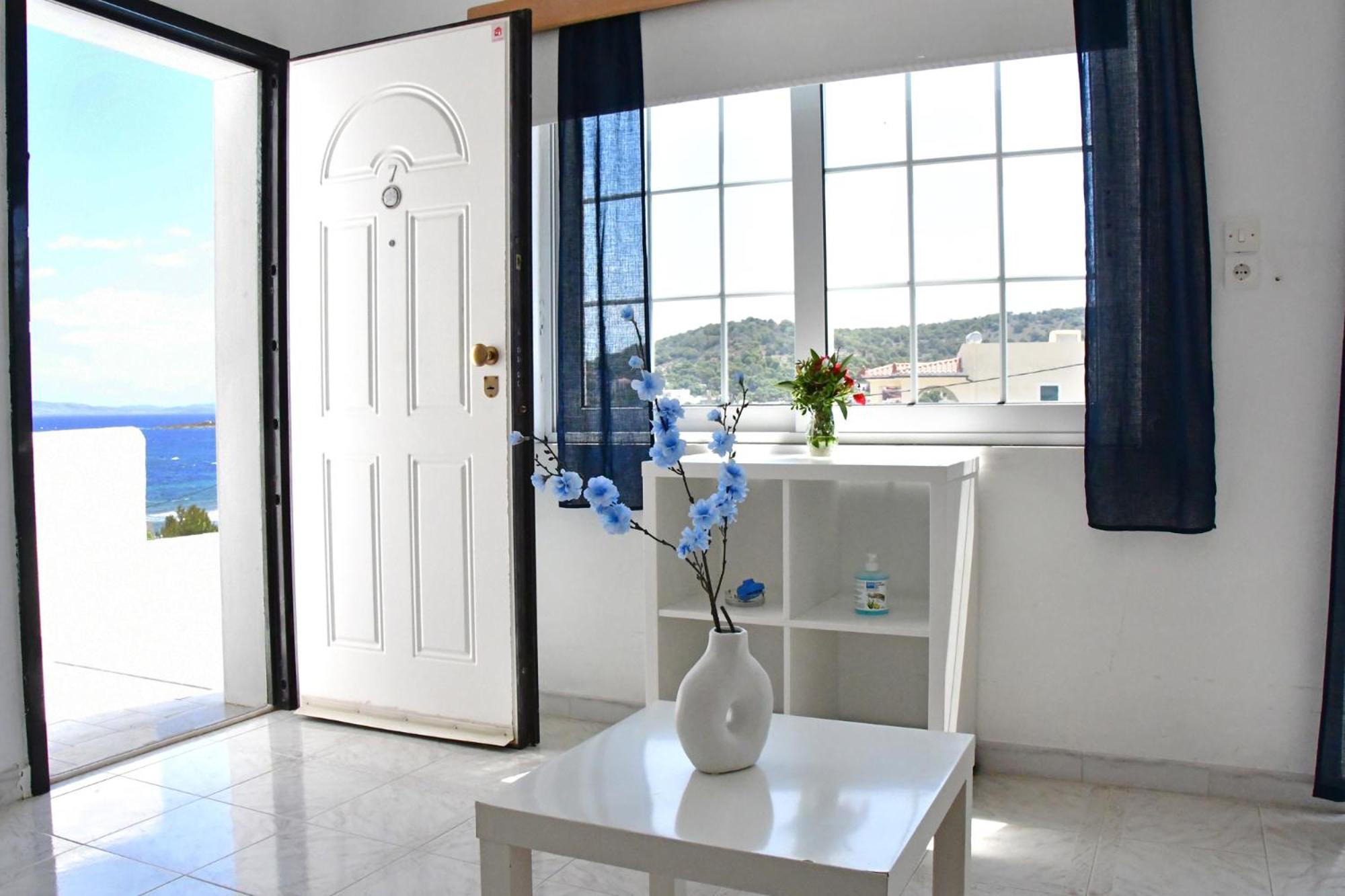 Blue Dolphin Studios&apartment Apartahotel
